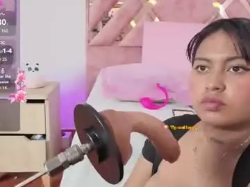 Chaturbate Adult Video Chat of candy_chloe02