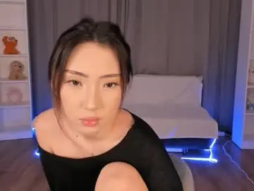 Chaturbate Live Sex Cam of tinki_winkii