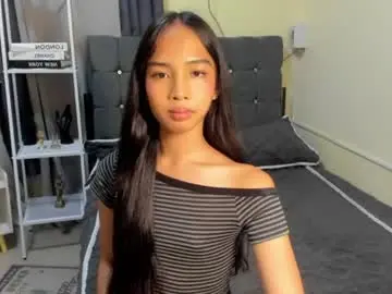 Chaturbate Live Sex Cam of asian_prettypetite