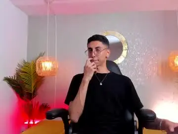 Chaturbate Free Live Porn of gio_carangi