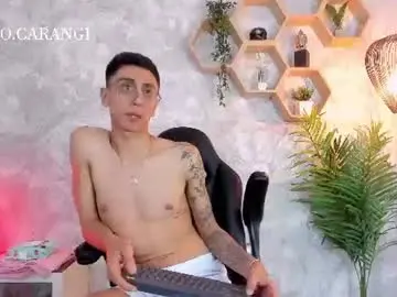 Chaturbate Adult Webcams of gio_carangi