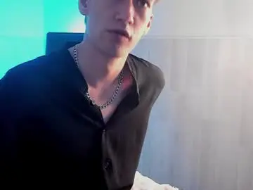 Chaturbate Live Sex Cam of calvinowens