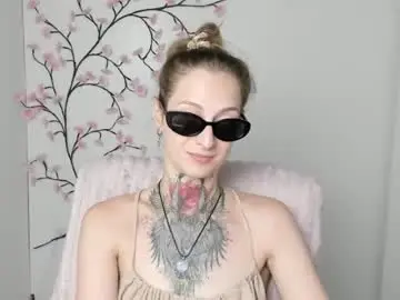 Chaturbate Nude Webcam of alexa_kittie