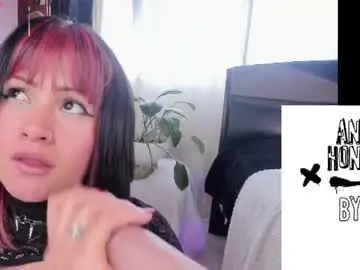Chaturbate Best live sex cam show of anhiahoney02