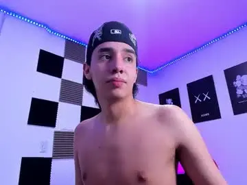 Chaturbate Live Sex Cam of alan_boy01