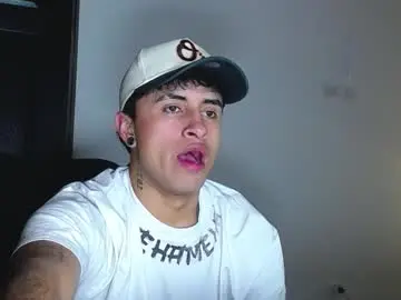 Chaturbate Sex Cam of boylatin_777