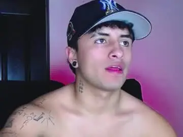 Chaturbate Adult Video Chat of boylatin_777