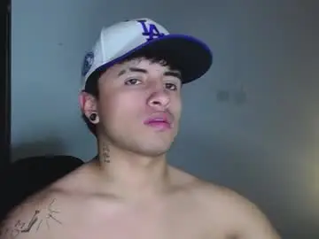 Chaturbate Live Porn of boylatin_777