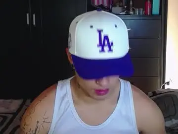 Chaturbate Adult Video Chat of boylatin_777