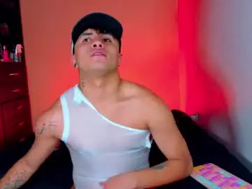Chaturbate Adult Video Chat of boylatin_777