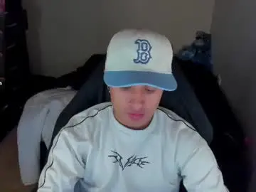 Chaturbate Live Sex Cam of boylatin_777