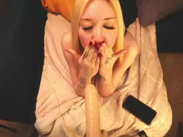 Chaturbate Best live sex cam show of lessyluiz