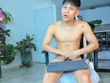 Chaturbate Private Sex Chat of ethanmiller1
