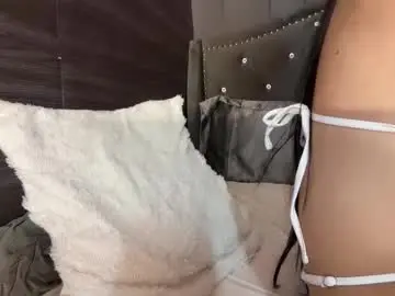 Chaturbate Live Sex Cam of louiseelizabeth