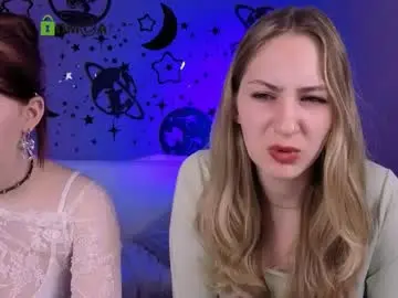 Chaturbate Live Sex Cam of mary_meow_hot