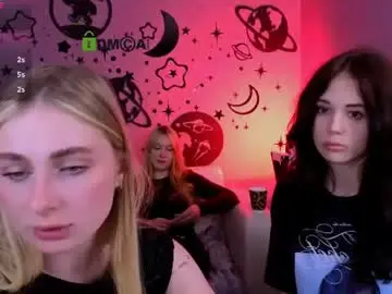 Chaturbate Live Sex Cam of mary_meow_hot
