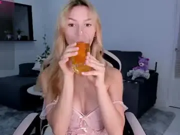 Chaturbate Nude Webcam of living_doll