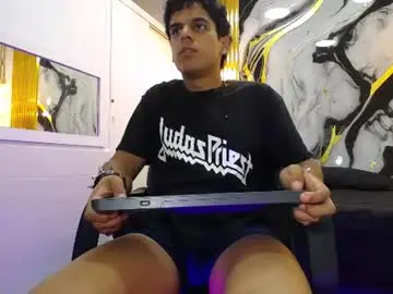 Chaturbate Adult Webcam of zumriz_art