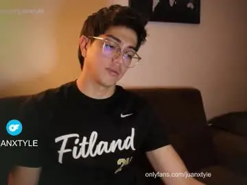 Chaturbate Best live sex cam show of juancamroom