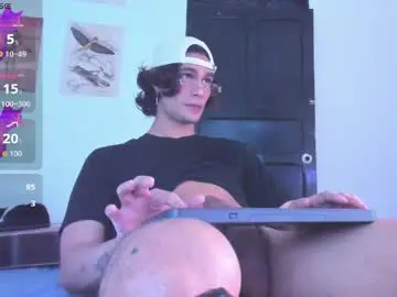 Chaturbate Live Sex Cam of black_skull22