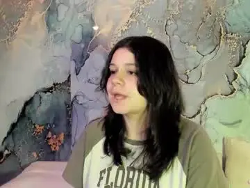 Chaturbate Live Sex Cam of alice_cute77