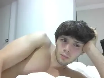 Chaturbate Live Sex Cam of hunglikecrazyy