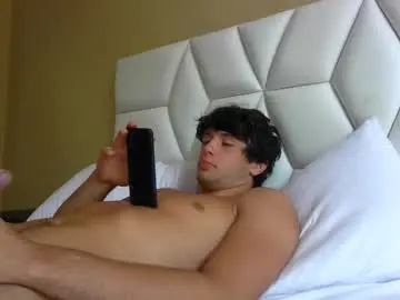 Chaturbate Free Live Porn of hunglikecrazyy