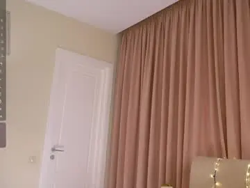 Chaturbate Live Sex Cam of emilyfinne