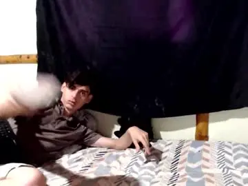 Chaturbate Live Sex Cam of miahells