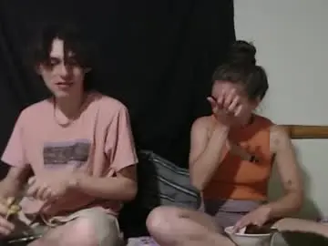 Chaturbate Watch Live Sex Cams of miahells