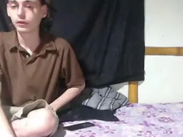 Chaturbate Live Sex Cam of miahells
