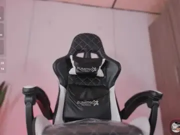 Chaturbate Watch Live Sex Cams of nickyblazze_