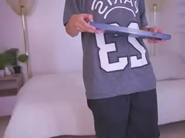 Chaturbate Best live sex cam show of tommy_buttercup