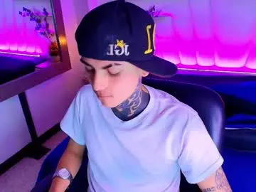 Chaturbate Sex Cam of adamswalkerr_