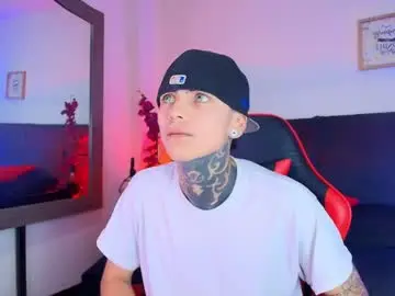 Chaturbate Best Webcam of adamswalkerr_