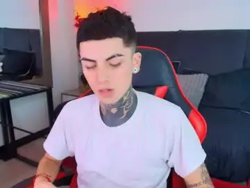 Chaturbate Free Porn Cam of adamswalkerr_