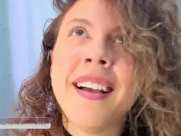 Chaturbate Watch Live Sex Cams of alondra_on_fire