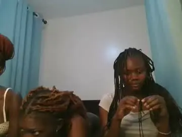 Chaturbate Live Sex of barbie_queen2