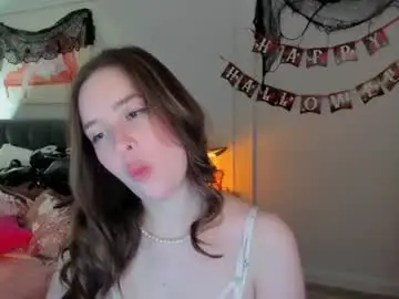 Chaturbate Live Sex Cam of yoursweetmaddy