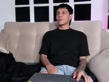 Chaturbate Sex Chat of austin_falcon