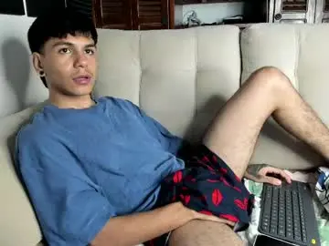 Chaturbate Live Sex Cam of austin_falcon