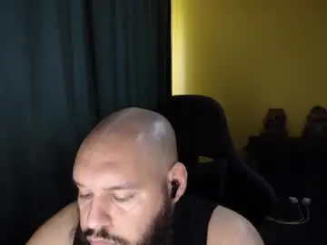 Chaturbate Sex Cam of guessswho24