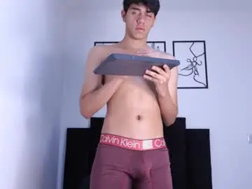 Chaturbate Sex Cam of marcoalexlatino