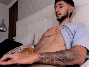 Chaturbate Sex Cam of noah_ashford
