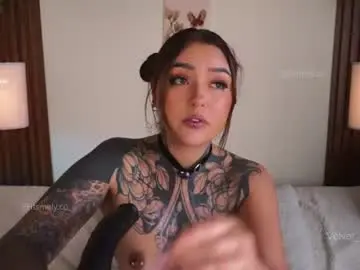 Chaturbate Live Sex Cam of velvet_vicex