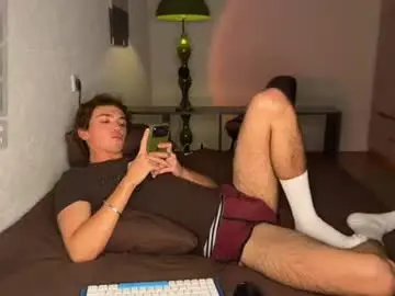 Chaturbate Live Sex Cam of xavier_200