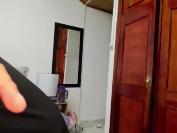 Chaturbate Nude Webcam of mishellerachell