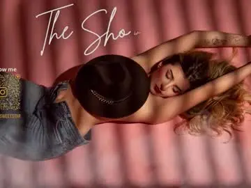 Chaturbate Sex Cam of rousee_v