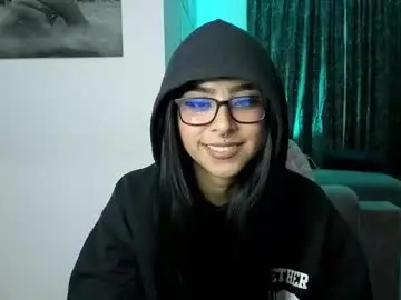 Chaturbate Sex Cam of mencia_sharmaa