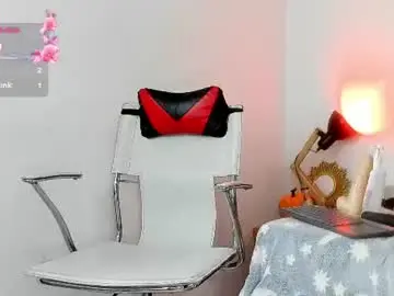 Chaturbate Sex Cam of petite_pepper18